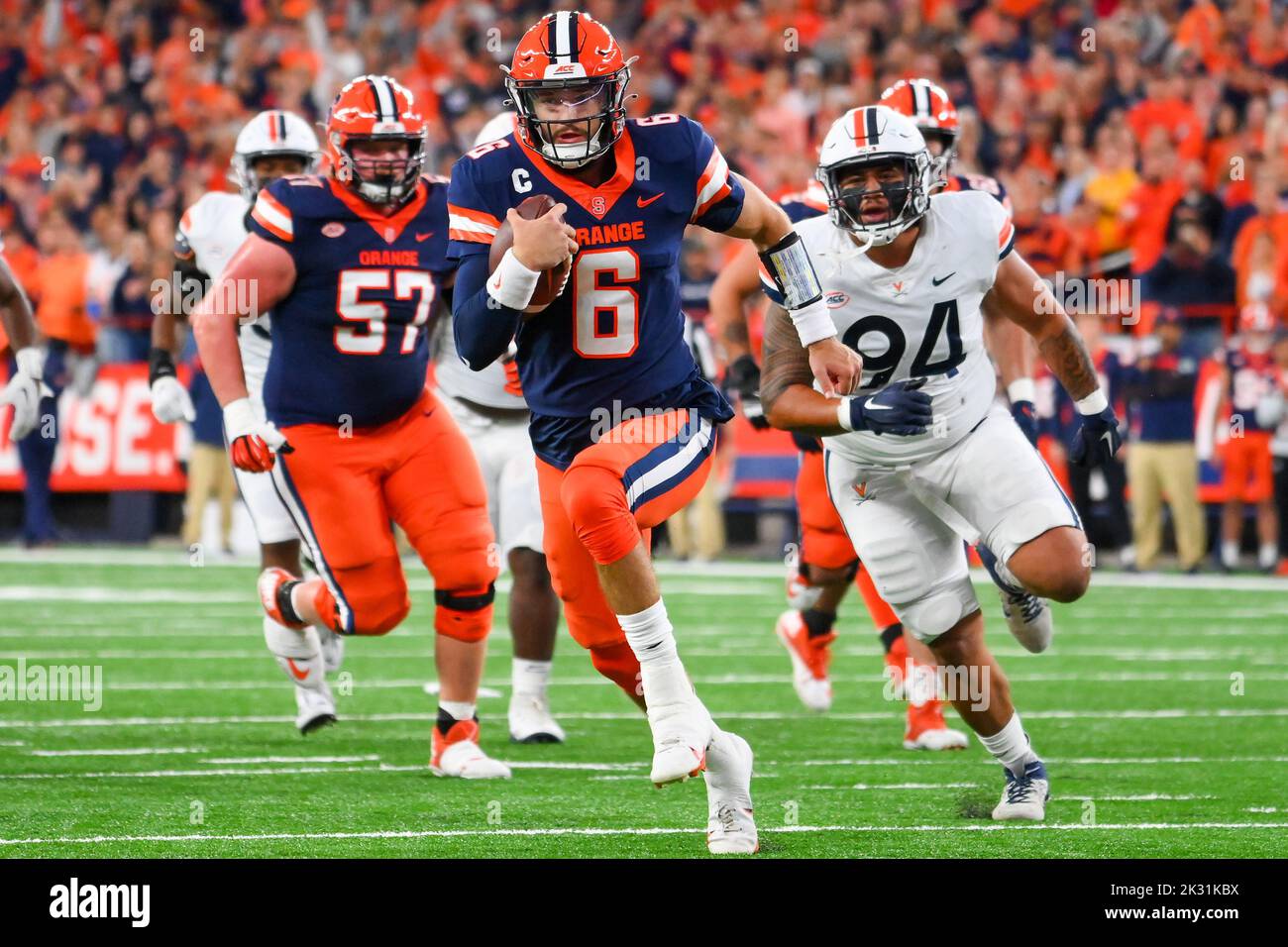 23. September 2022: Syracuse Orange Quarterback Garrett Shrader (6 ...