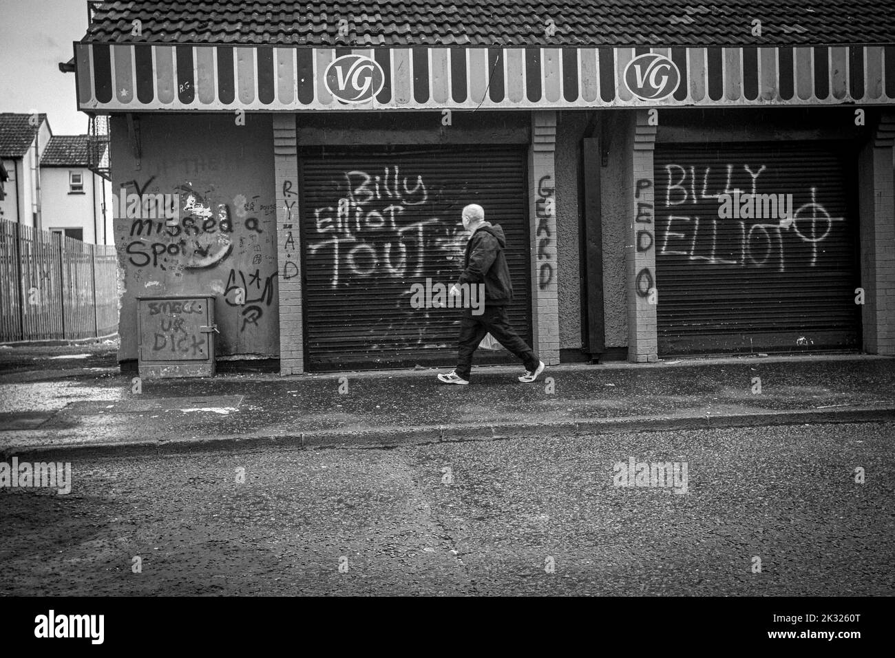 Der politische Flügel der New IRA, Saoradh, behauptet, Billy Elliott arbeite für die britischen Sicherheitsdienste in Derry. Stockfoto