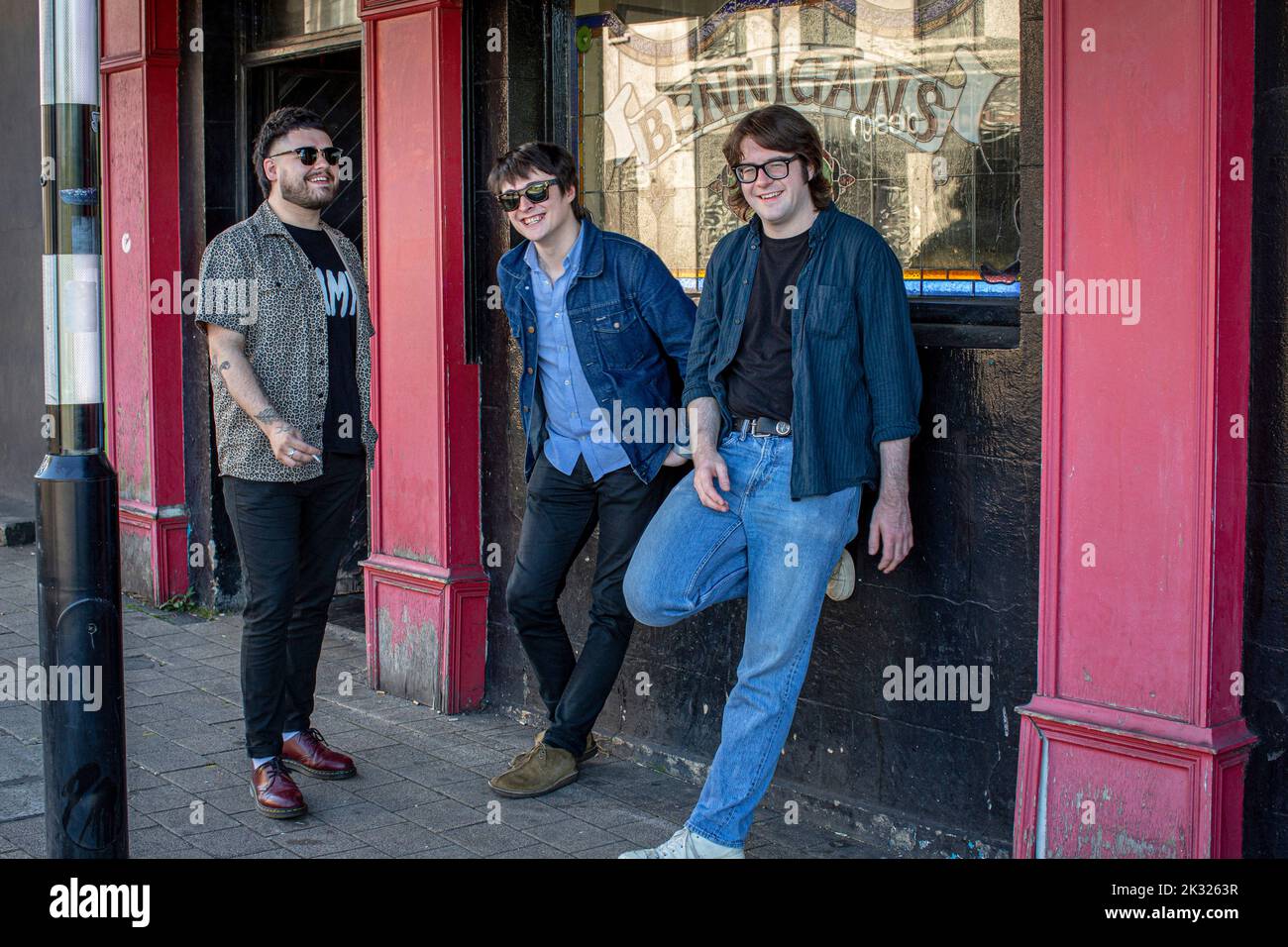 Derrys vielversprechendste neue Punk-Band, TOUTS , Londonderry, Derry, Nordirland. Stockfoto
