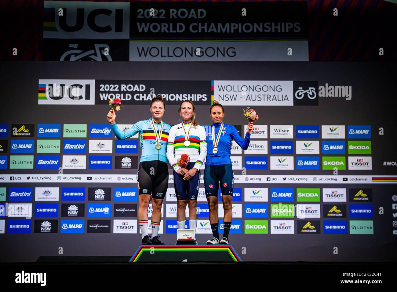 Wollongong, Australien. 24. September 2022. WOLLONGONG, AUSTRALIEN - 24. SEPTEMBER: Lotte Kopecky aus Belgien, Annemiek van Vleutenaus den Niederlanden, Sylvia Persico aus Italien während der UCI Road World Championships 2022 Wollongong am 24. September 2022 in Wollongong, Australien (Foto: Arne MillOrange Picics) Credit: Orange Pics BV/Alamy Live News Stockfoto