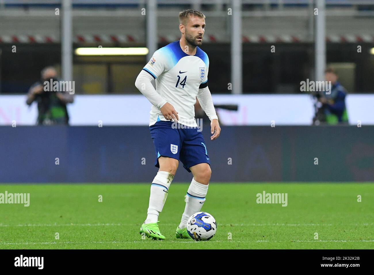 Mailand, Italien. 23. September 2022. Luke Shaw von England während des Spiels der Europäischen Nations League 2022 Italien-England Giuseppe Meazza Stadion in Mailand, Italien, 23.. September 2022 Fotografo01 Quelle: Independent Photo Agency/Alamy Live News Stockfoto