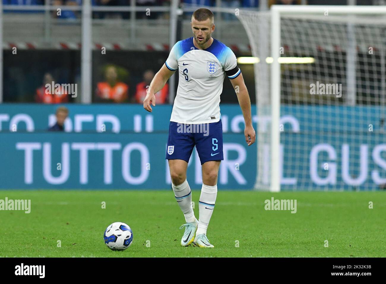 Mailand, Italien. 23. September 2022. Eric Dier aus England während des Spiels der Europäischen Nationenliga 2022 Italien-England Giuseppe Meazza Stadion in Mailand, Italien, 23.. September 2022 Fotografo01 Quelle: Independent Photo Agency/Alamy Live News Stockfoto