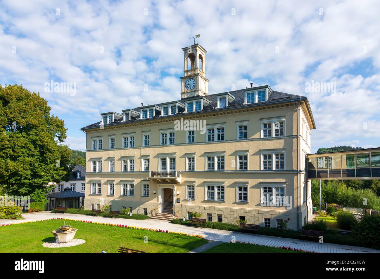 Thermalbad Wiesenbad: Kurort mit Badehaus im Erzgebirge, Sachsen, Sachsen, Deutschland Stockfoto