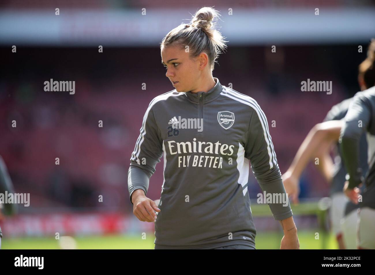 London, Großbritannien. 24. September 2022. Laura Wienroither (26 Arsenal) erwärmt sich vor dem Barclays FA Womens Super League-Spiel zwischen Arsenal und Tottenham Hotspur im Emirates Stadium in London, England. (Liam Asman/SPP) Quelle: SPP Sport Press Photo. /Alamy Live News Stockfoto