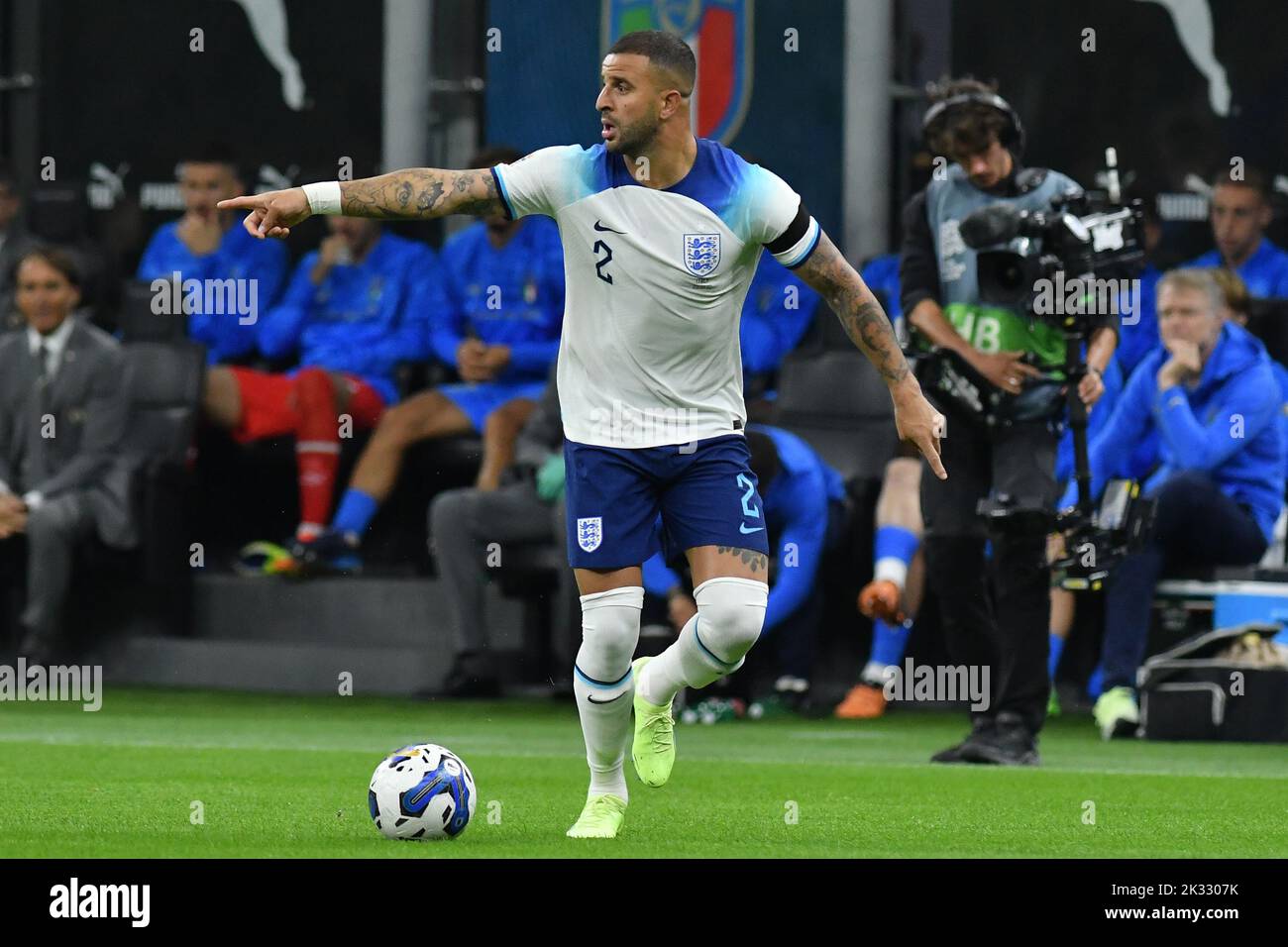 Mailand, Italien. 23. September 2022. Kyle Walker aus England beim Spiel der Europäischen Nationenliga 2022 in Mailand, Italien, 23.. September 2022 (Foto: AllShotLive/ Credit: SIPA USA/Alamy Live News Stockfoto