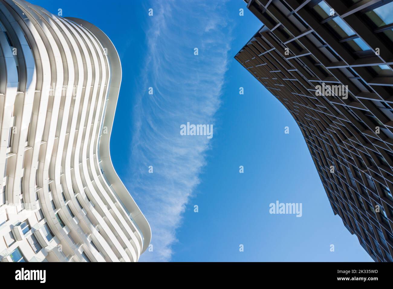 Wien, Wien: Appartementhäuser 'Parkapartments am Belvedere', Balkone, Blick nach oben in 03. Landstraße, Wien, Österreich Stockfoto