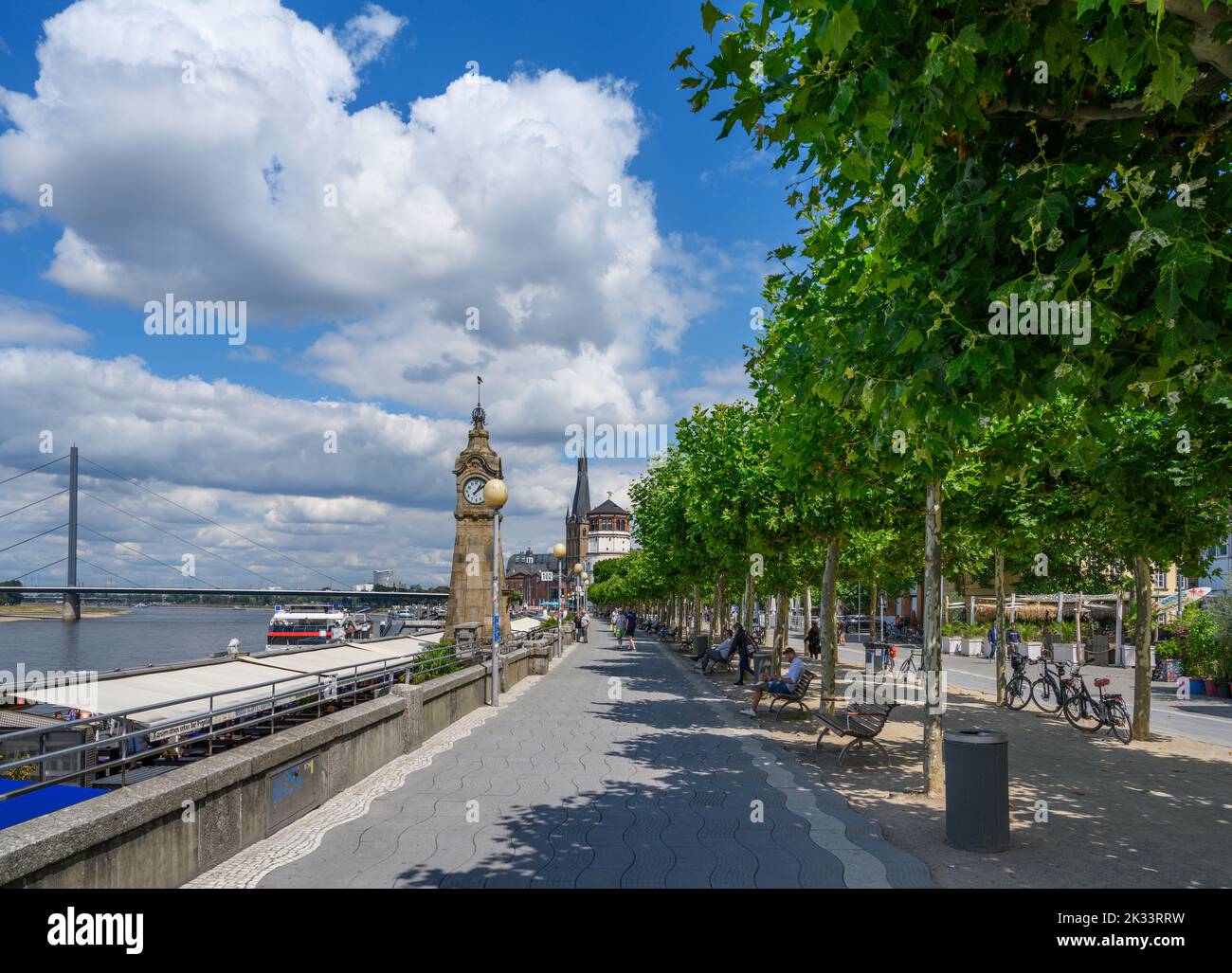 Rheinpromenade (Rheinpromenade), Düsseldorf, Deutschland Stockfoto