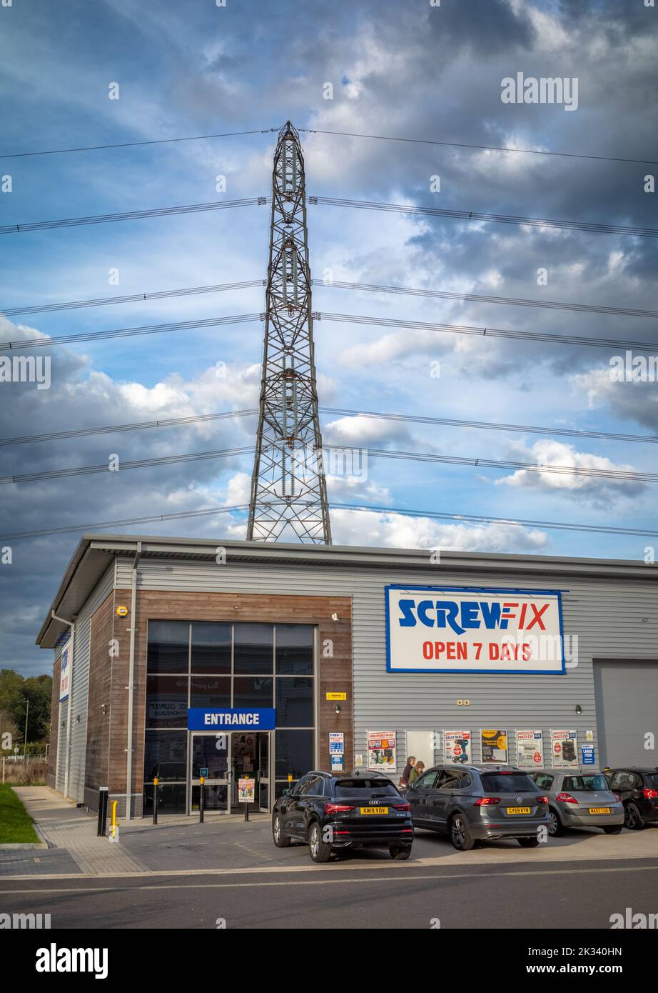 Der Einzelhändler für Bau-, Heimwerker- und Baubedarf von Screwfix in Billiongshurst, West Sussex, Großbritannien. Stockfoto