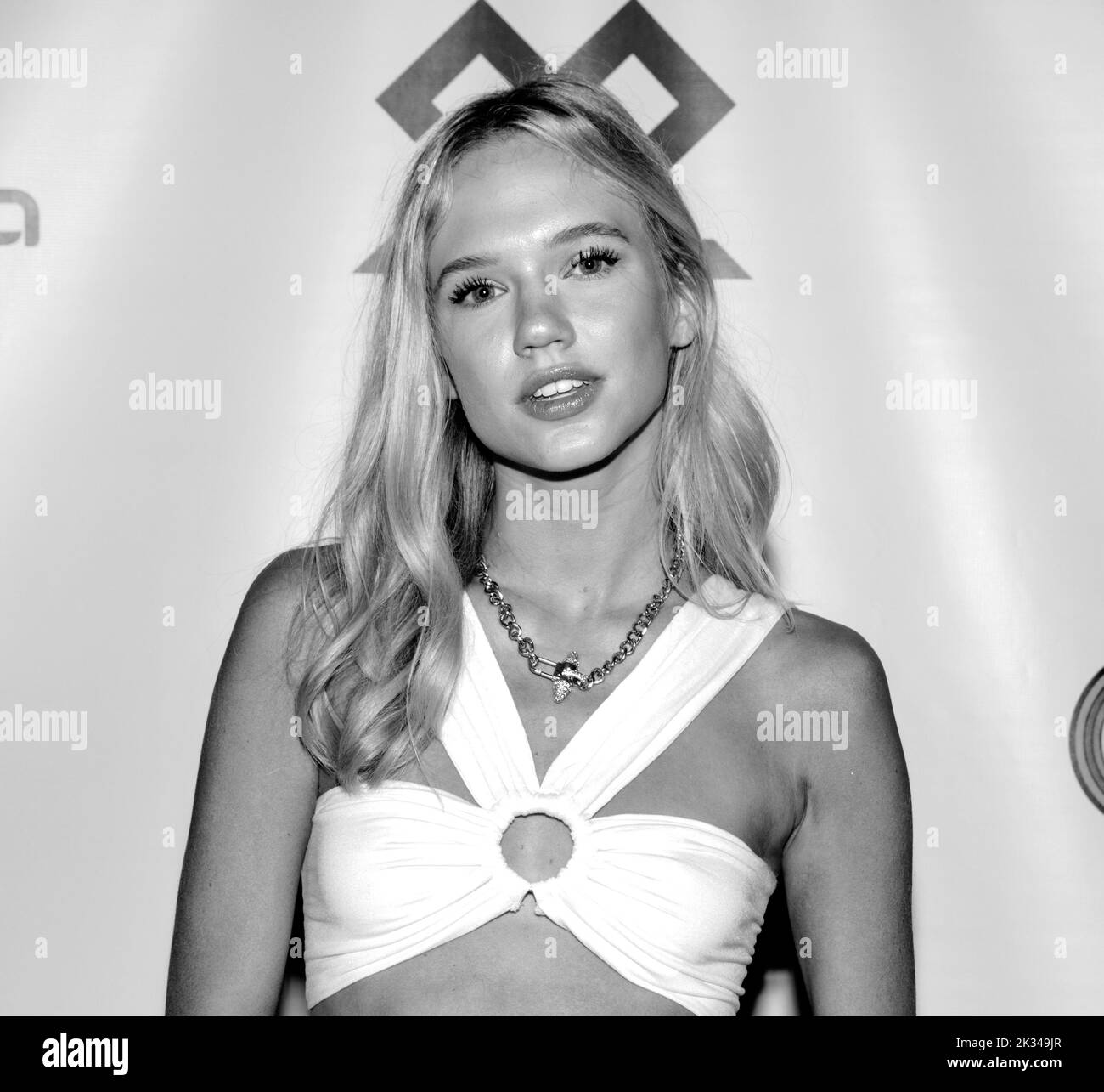 Los Angeles, CA - 22. September 2022 - Amber Black nimmt an der Premiere des „Anvil! The Story of Anvil“ im Saban Theatre Stockfoto