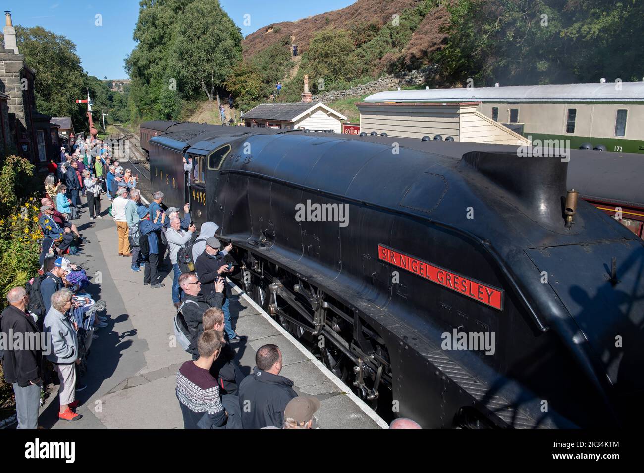 No.4498 Sir Nigel Gresley in Goathland Station auf der North Yorkshire Moors Railway bei der jährlichen Dampfgala. Stockfoto