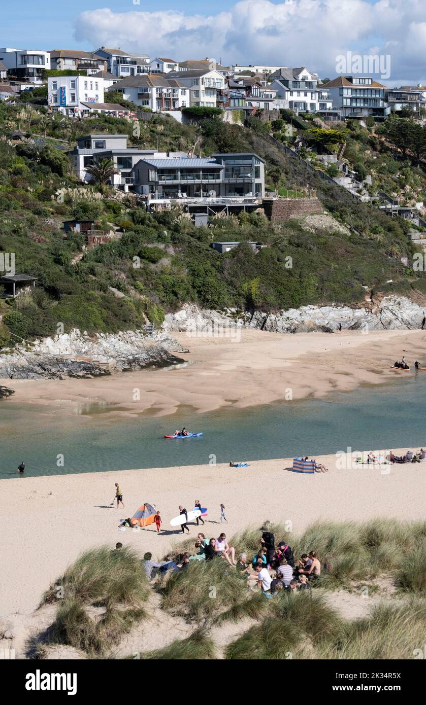 Crantock Beach, Crantock, Cornwall, England ein beliebtes Urlaubsziel. Stockfoto
