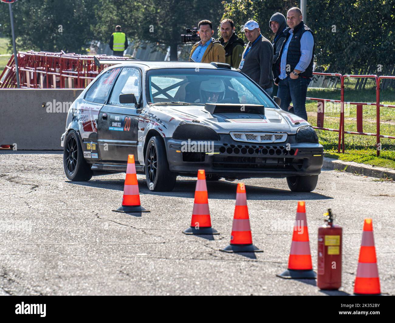 Sofia Rally - Rennwagen bei Autorennen Wettbewerb in Sofia, Bulgarien Stockfoto