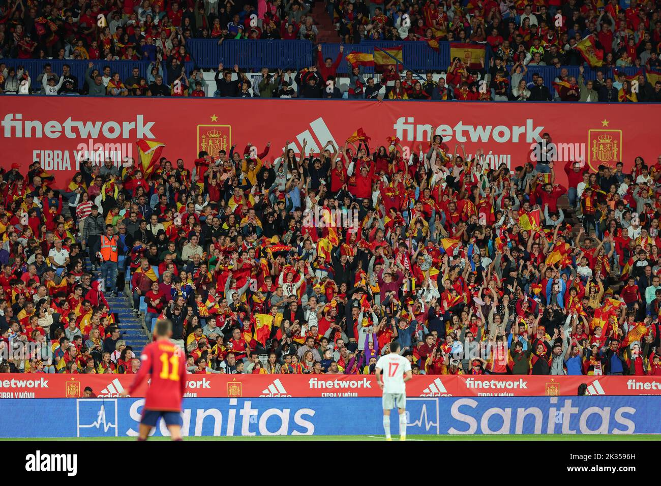 Unterstützer während der UEFA Nations League Ein Gruppen-2-Spiel zwischen Spanien und der Schweiz am 24. September 2022 in Zaragoza, Spanien Stockfoto
