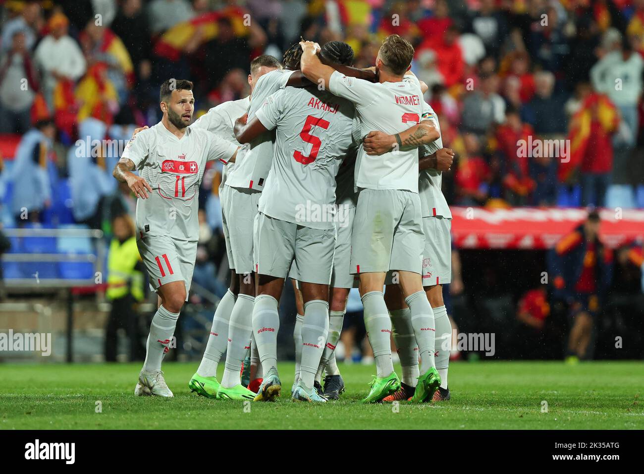 Schweizer Spieler feiern einen Sieg während der UEFA Nations League Ein Spiel der Gruppe 2 zwischen Spanien und der Schweiz am 24. September 2022 in La Romareda in Zaragoza, Spanien Stockfoto