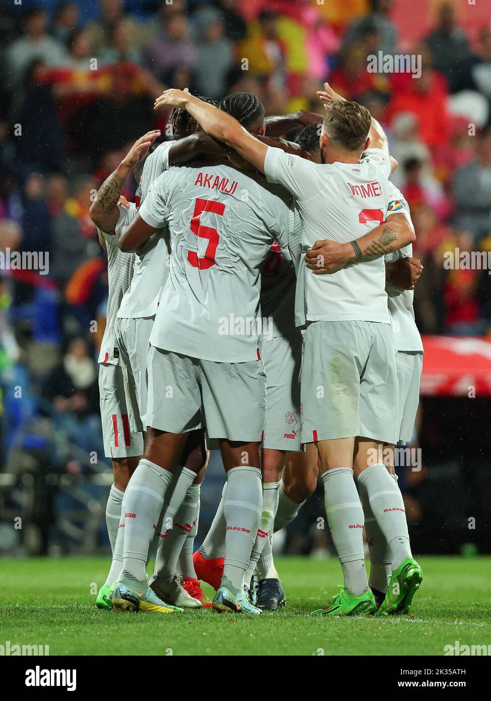 Schweizer Spieler feiern einen Sieg während der UEFA Nations League Ein Spiel der Gruppe 2 zwischen Spanien und der Schweiz am 24. September 2022 in La Romareda in Zaragoza, Spanien Stockfoto