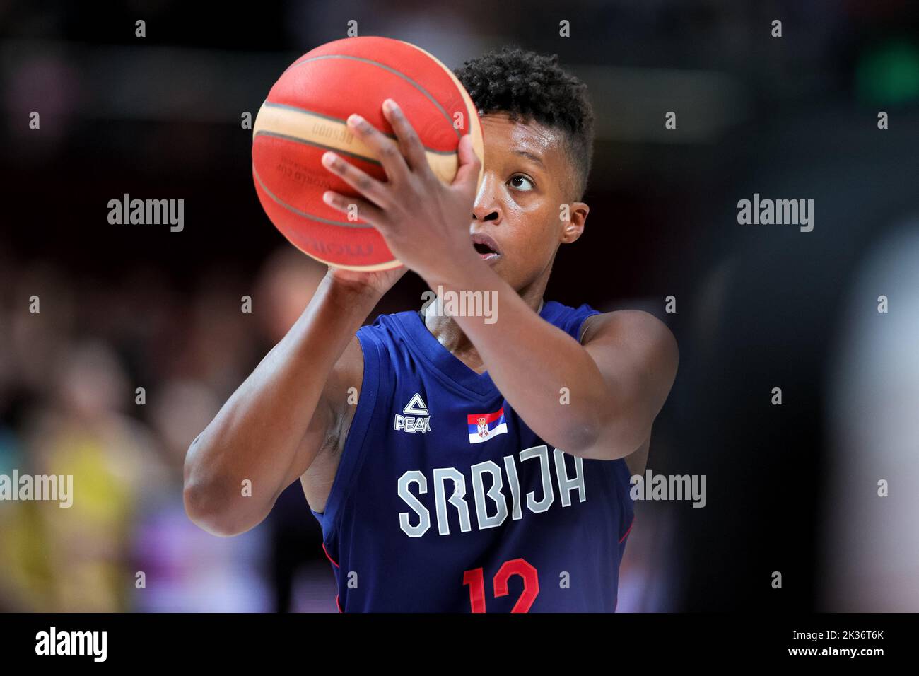 Sydney, Australien, 25. September 2022. Yvonne Anderson aus Serbien wirft einen Freiwurf während des FIBA Women's Basketball World Cup Spiels zwischen Australien und Serbien im Sydney Super Dome am 25. September 2022 in Sydney, Australien. Quelle: Pete Dovgan/Speed Media/Alamy Live News Stockfoto