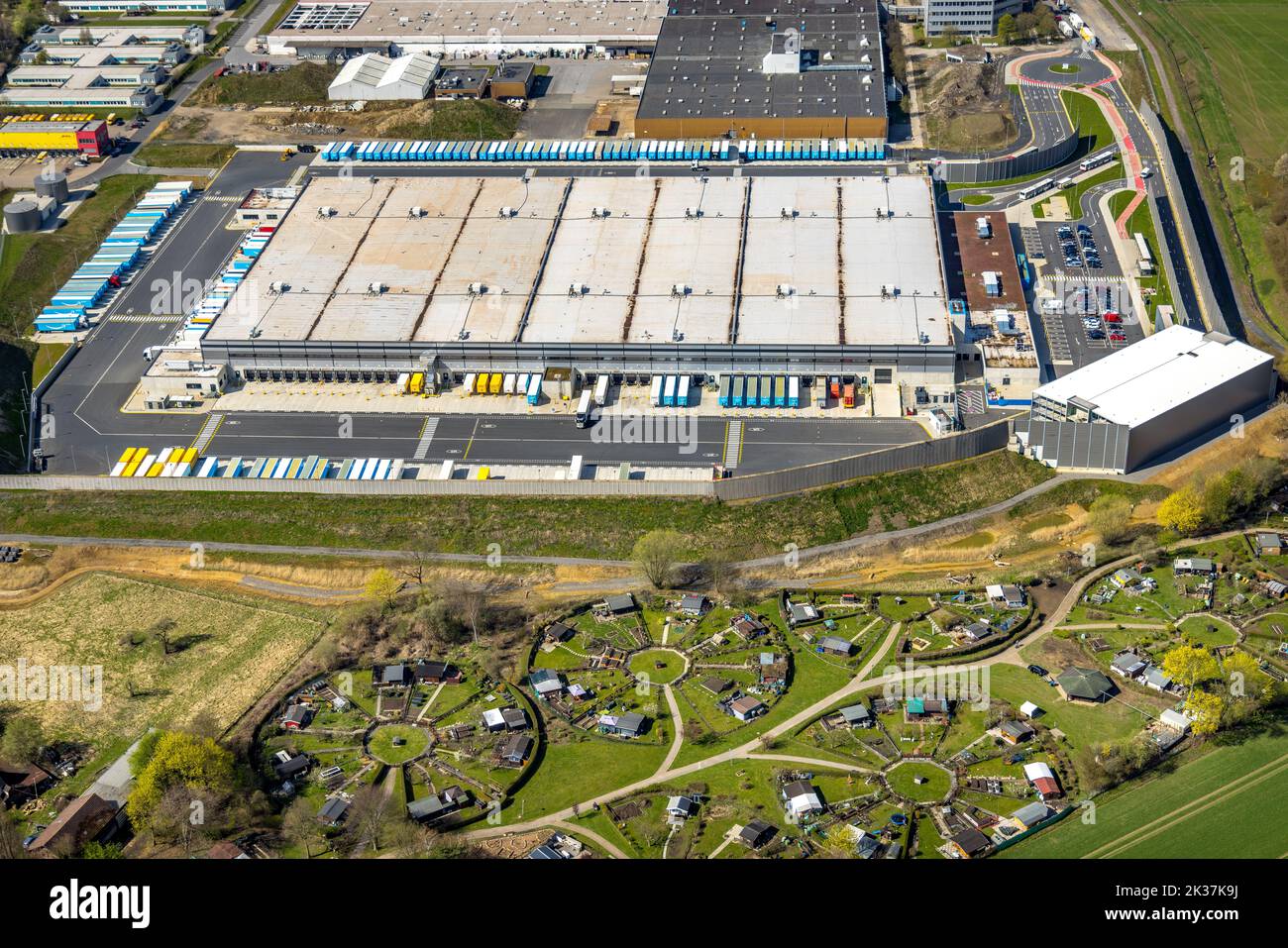 Luftaufnahme, AmazonStandort im Industriepark Brauckstraße