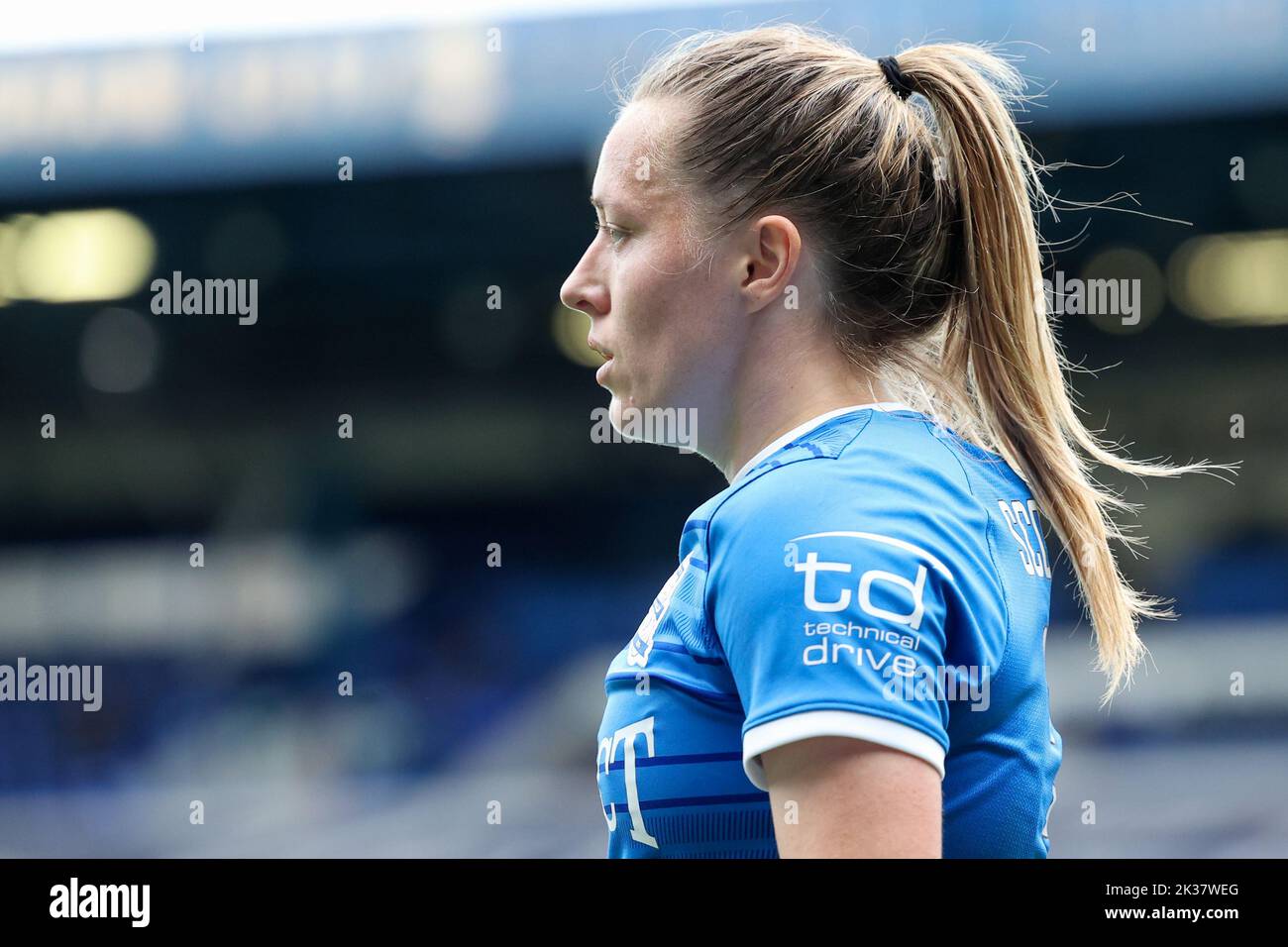 Birmingham, Großbritannien. 25. September 2022. Harriet Scott #3 von Birmingham City während des Fa Women's Super League Spiels Birmingham City Women vs Coventry United Women in St Andrews, Birmingham, Großbritannien, 25.. September 2022 (Foto von Simon Bissett/News Images) in Birmingham, Großbritannien am 9/25/2022. (Foto von Simon Bissett/News Images/Sipa USA) Quelle: SIPA USA/Alamy Live News Stockfoto