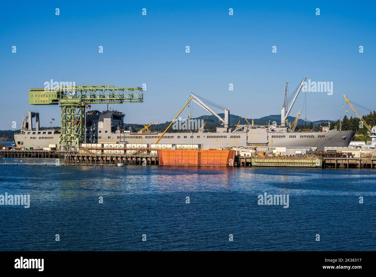 Schiff der US-Marine in der Puget Sound Naval Shipyard, Bremerton, Washington, USA Stockfoto