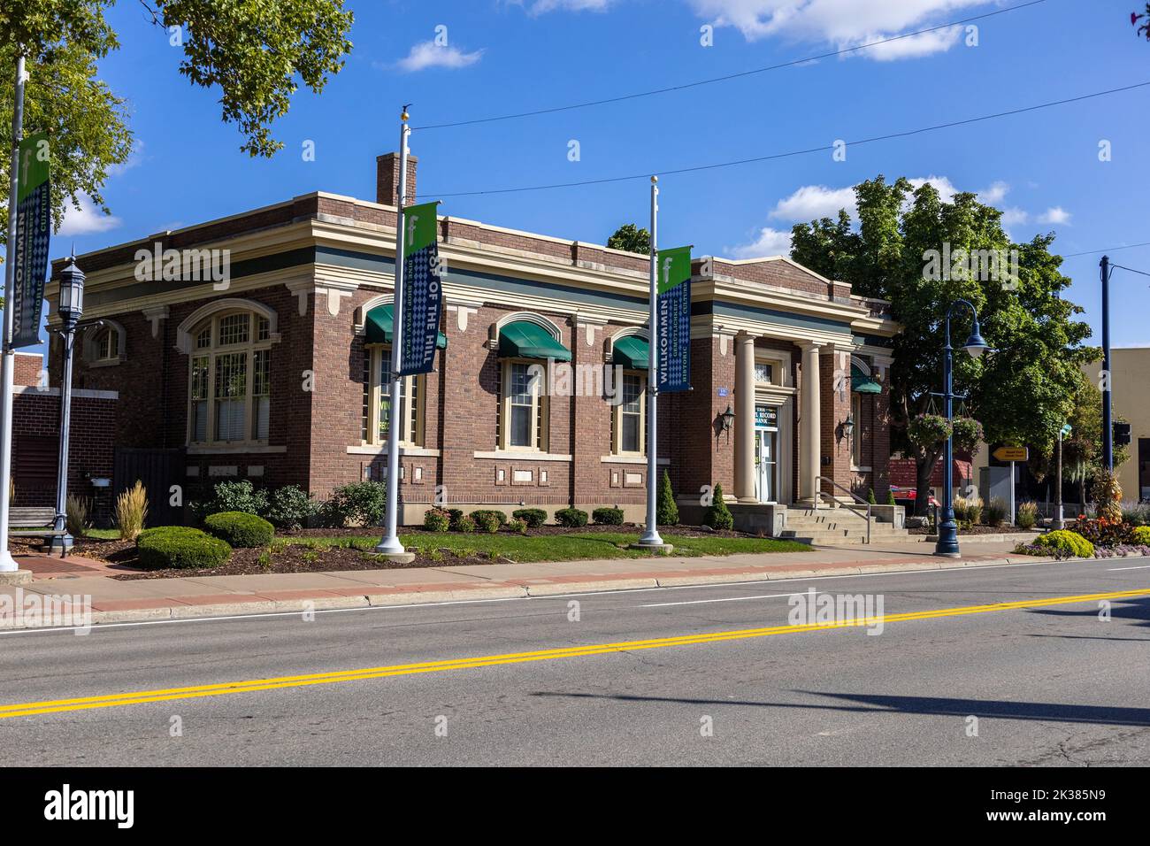 Ein Gebäude aus einer alten Bank Jetzt verwendete die Vinyl Record Bank in Frankenmuth, Michigan, Einen Vinyl Record Shop, der L.P. verkauft Stockfoto