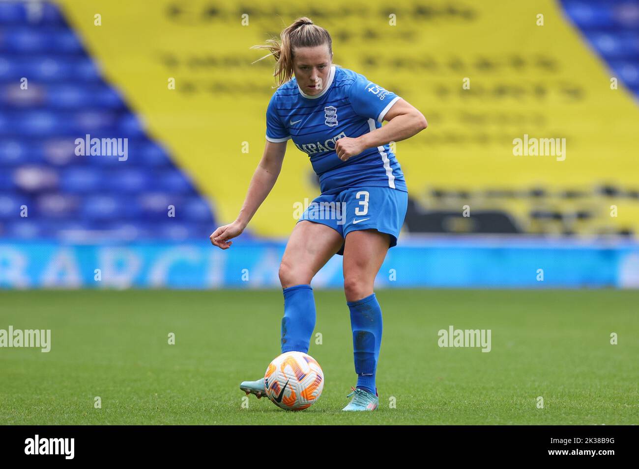 Birmingham, Großbritannien. 25. September 2022. Harriet Scott #3 von Birmingham City spielt beim Fa Women Super League Spiel Birmingham City Women gegen Coventry United Women in St Andrews, Birmingham, Großbritannien, 25.. September 2022 (Foto von Simon Bissett/News Images) in Birmingham, Großbritannien am 9/25/2022. (Foto von Simon Bissett/News Images/Sipa USA) Quelle: SIPA USA/Alamy Live News Stockfoto