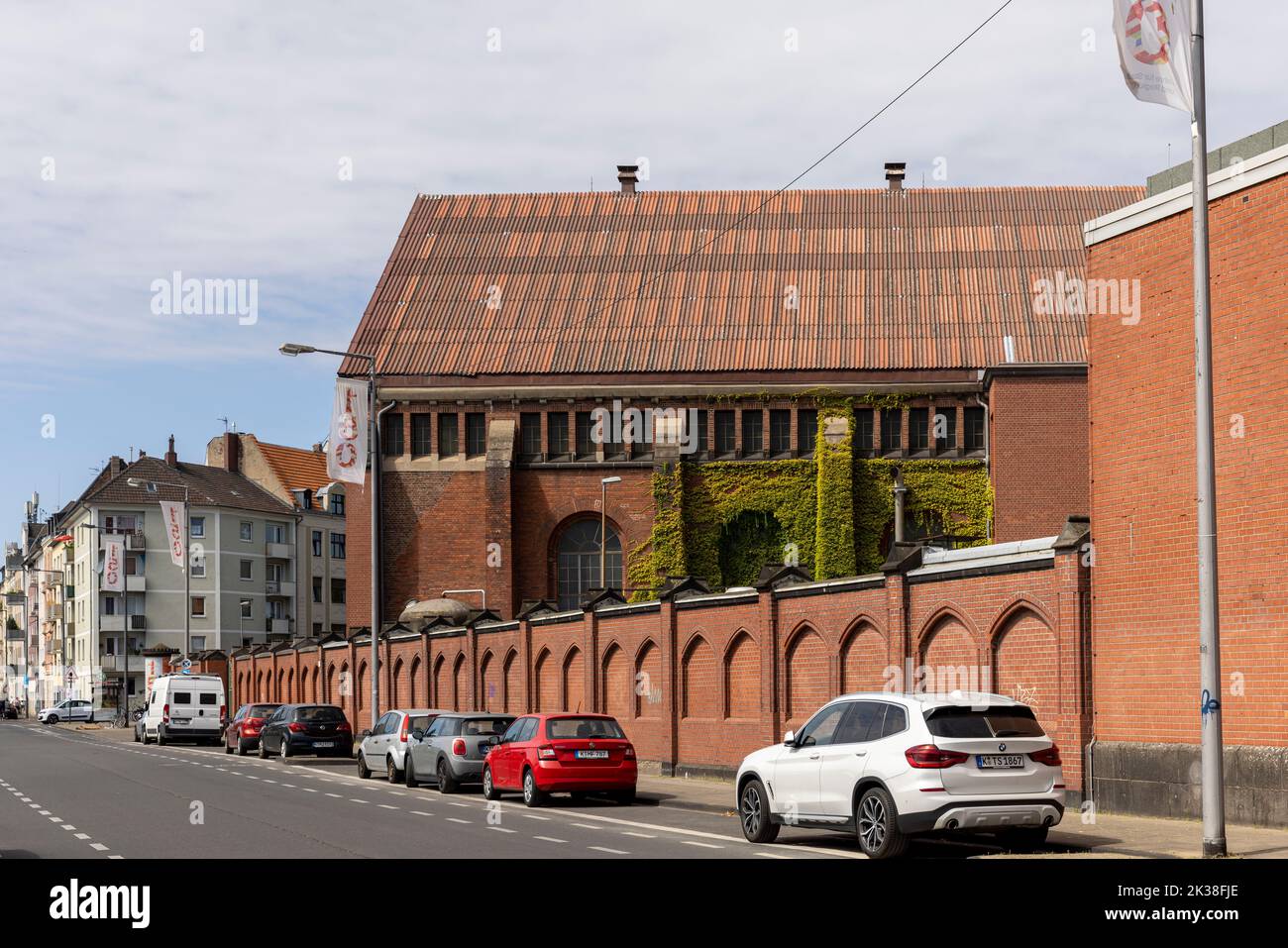 Vielseitige Architektur in der deutschen Stadt Köln Stockfoto