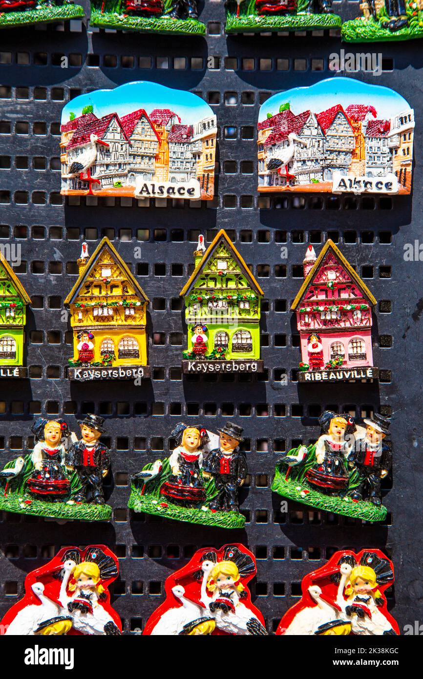 Magnet-Souvenirs in Colmar, Elsass, Frankreich Stockfoto