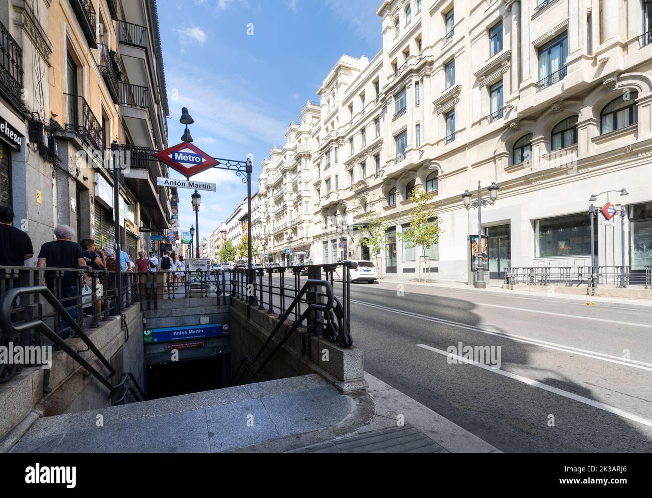 Madrid, Spanien, September 2022. Blick auf die U-Bahn-Station Anton Martin im Stadtzentrum Stockfoto