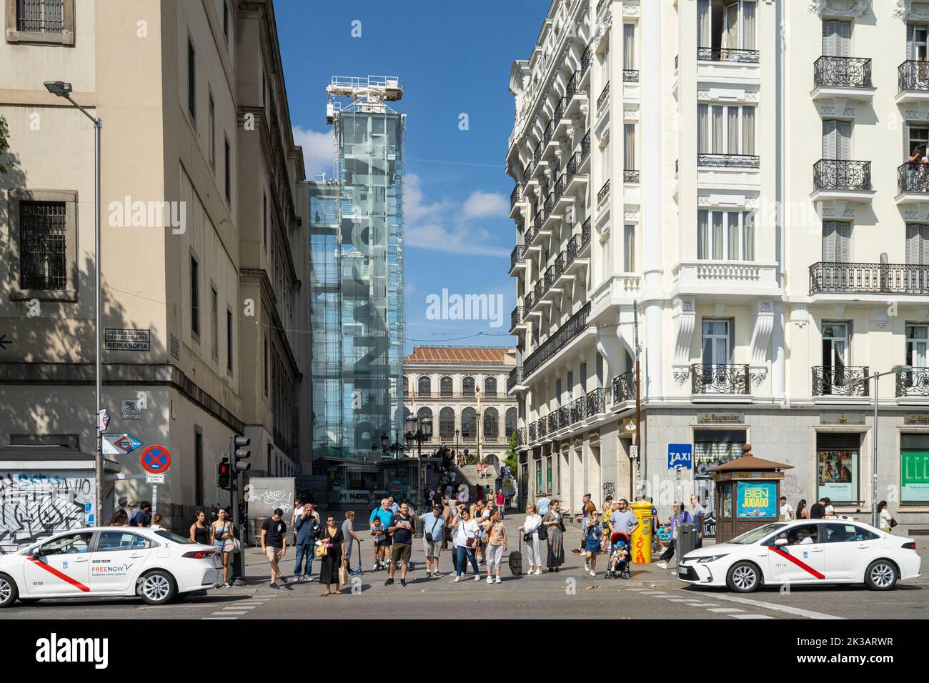 Madrid, Spanien, September 2022. Außenansicht des Museumsgebäudes Reina Sofia im Stadtzentrum Stockfoto