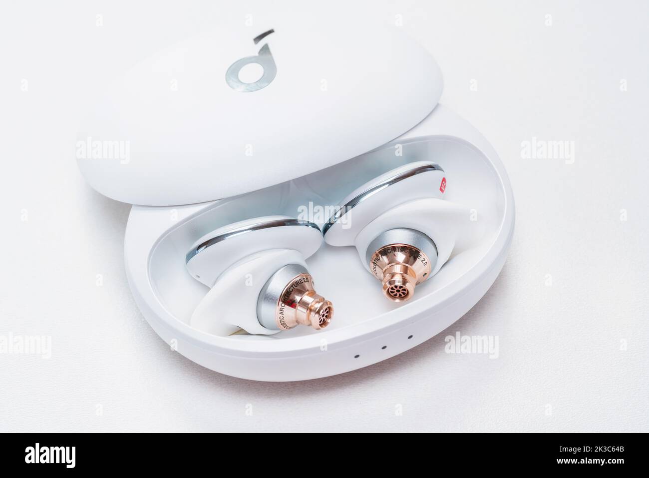 Kiew, Ukraine - White Anker Soundcore Liberty pro 3 Stockfoto