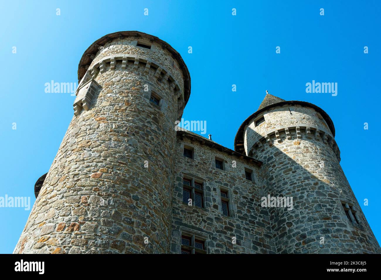 Lanobre. Das Chateau de Val aus dem 13.. Jahrhundert ist Eigentum der Stadt Bort les Orgues.Cantal. Auvergne Rone Alpes. Frankreich Stockfoto