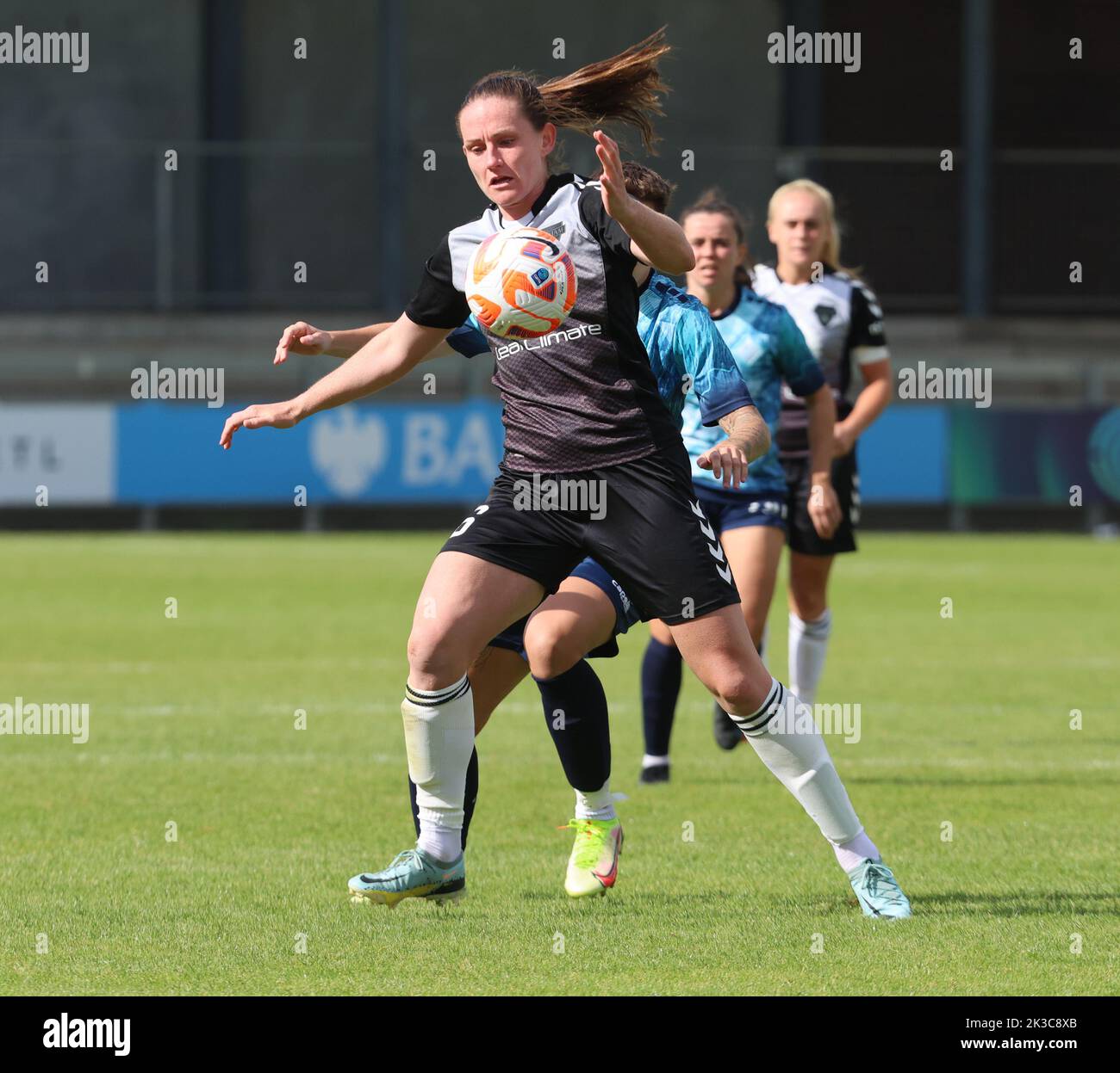 DARTFORD ENGLAND - SEPTEMBER 25 : Sarah Robson von Durham W.F.C während des Women's Championship Matches zwischen London City Lionesses Women gegen Durham W. Stockfoto