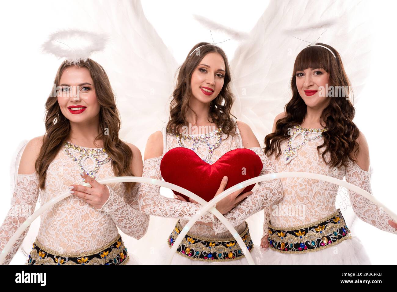 Fröhliche Frauen in stylischen Outfits Stockfoto