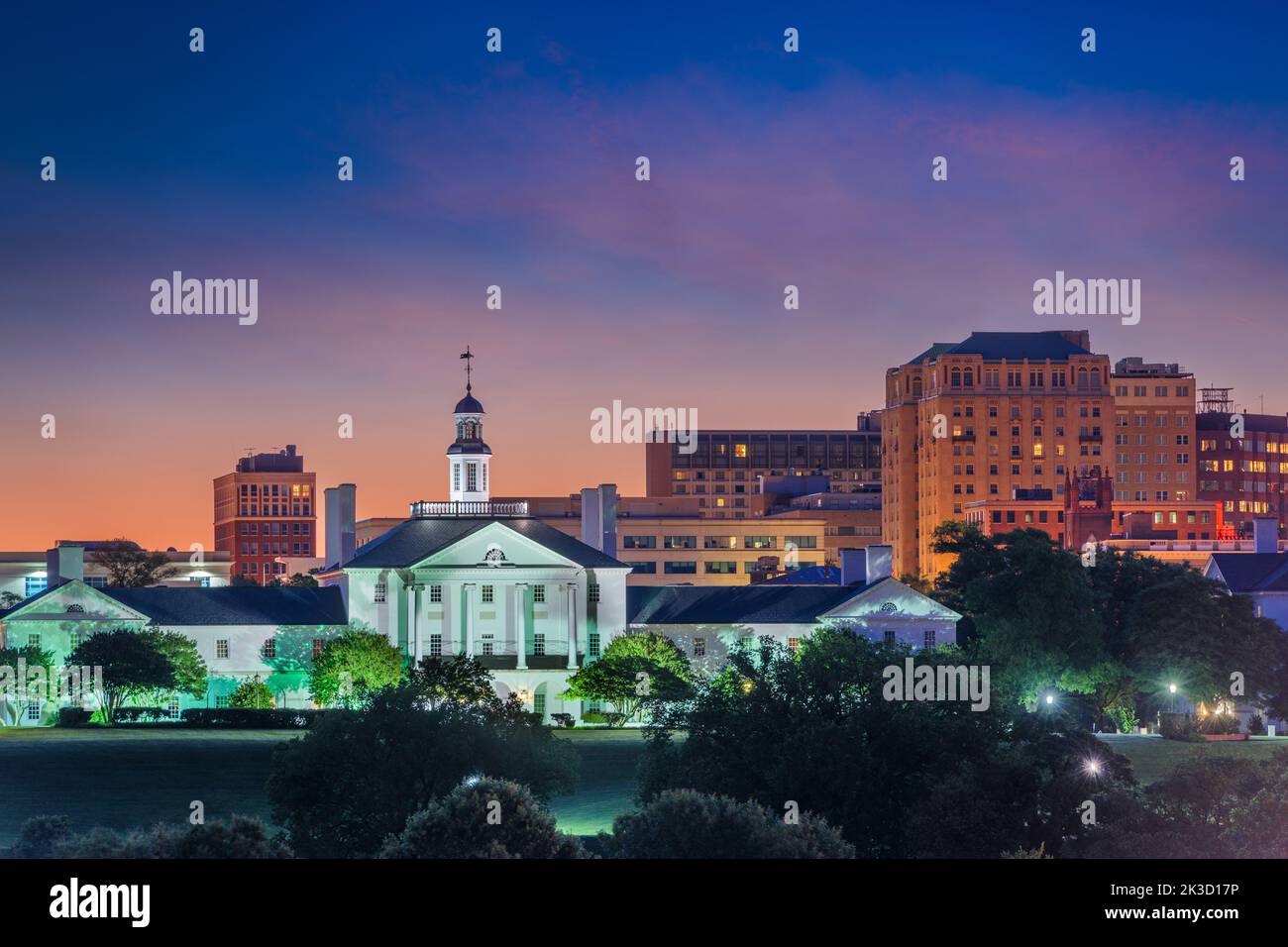 Richmond, Virginia, USA Stadtbild und historische Architektur in der Dämmerung. Stockfoto