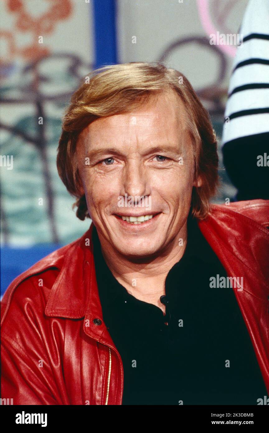 Claus Theo Gärtner, deutscher Schauspieler, TV-Serien-Star, hier im BR Ratequiz: Dingsda, Deutschland, 1988. Claus Theo Gaertner, deutscher Schauspieler, Portrait, Deutschland, 1988. Stockfoto