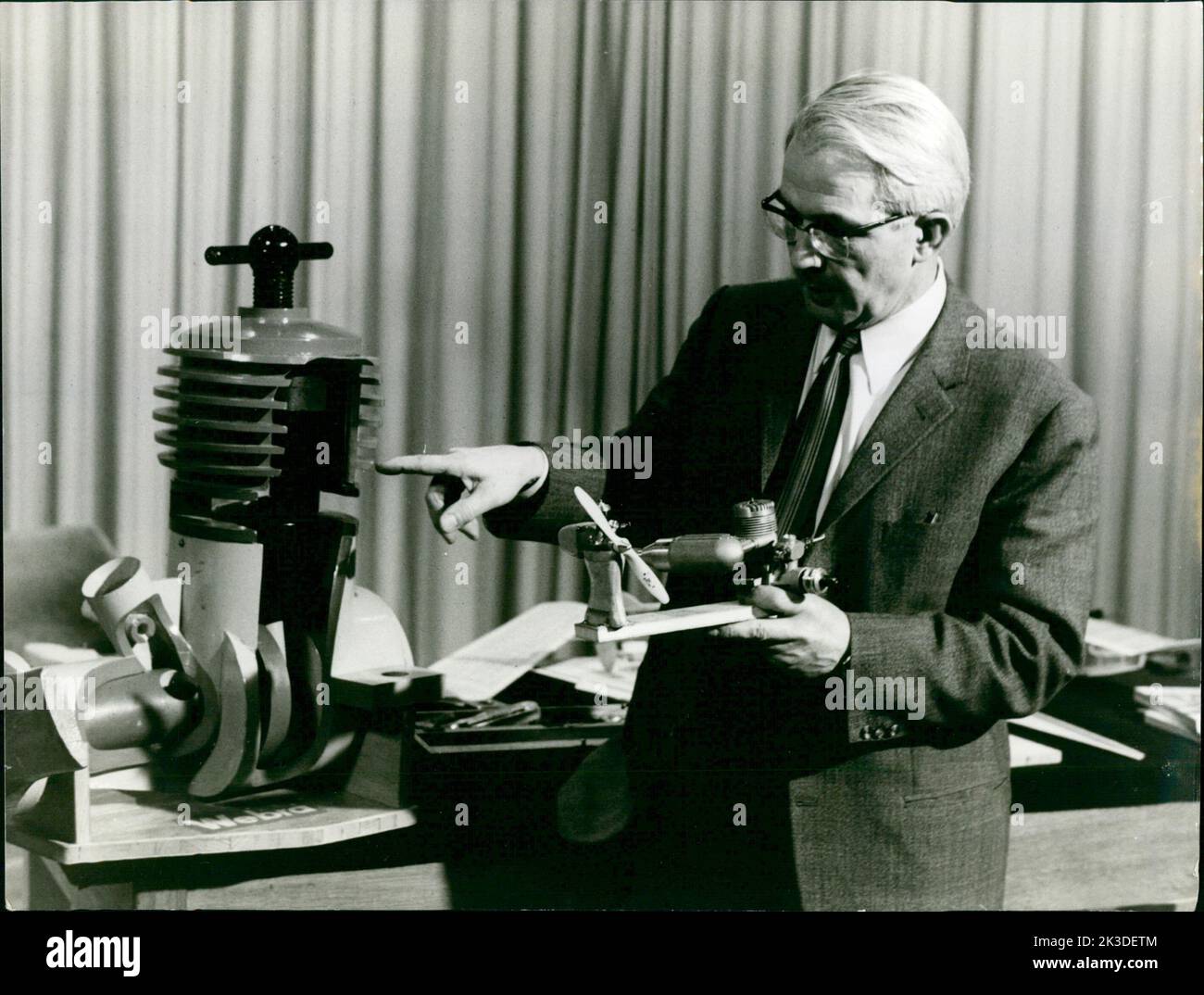 Unser Modellbaukasten Friedrich Karl Ries schliesst in dieser Sendung