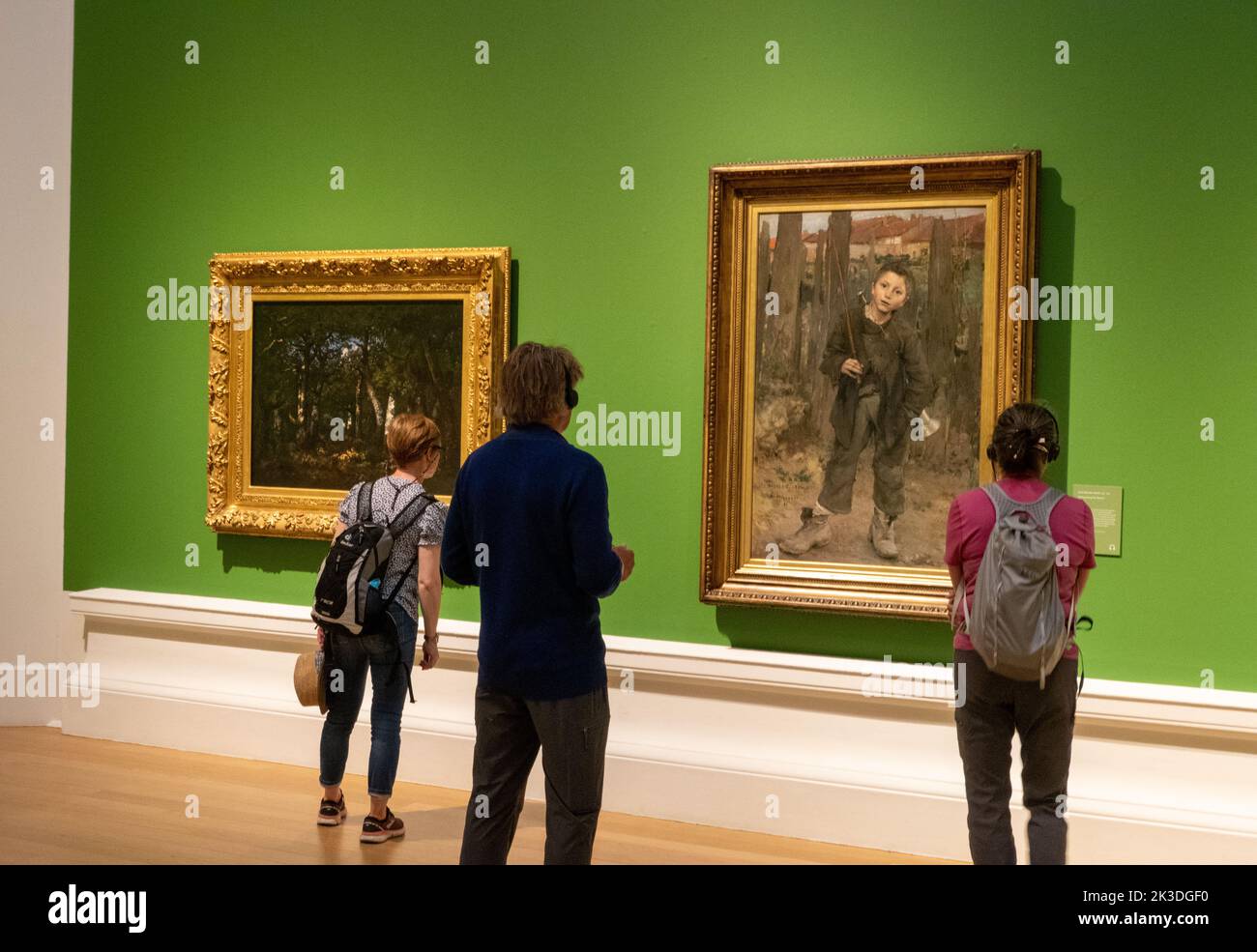 Besucher in der National Gallery of Scotland Stockfoto