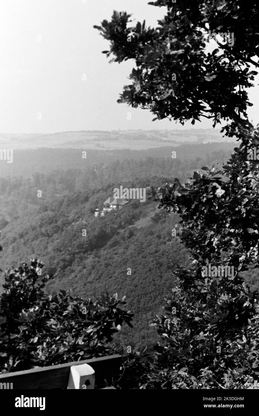 Am Rurstausee, 1952. Am Rur Reservoir, 1952. Stockfoto