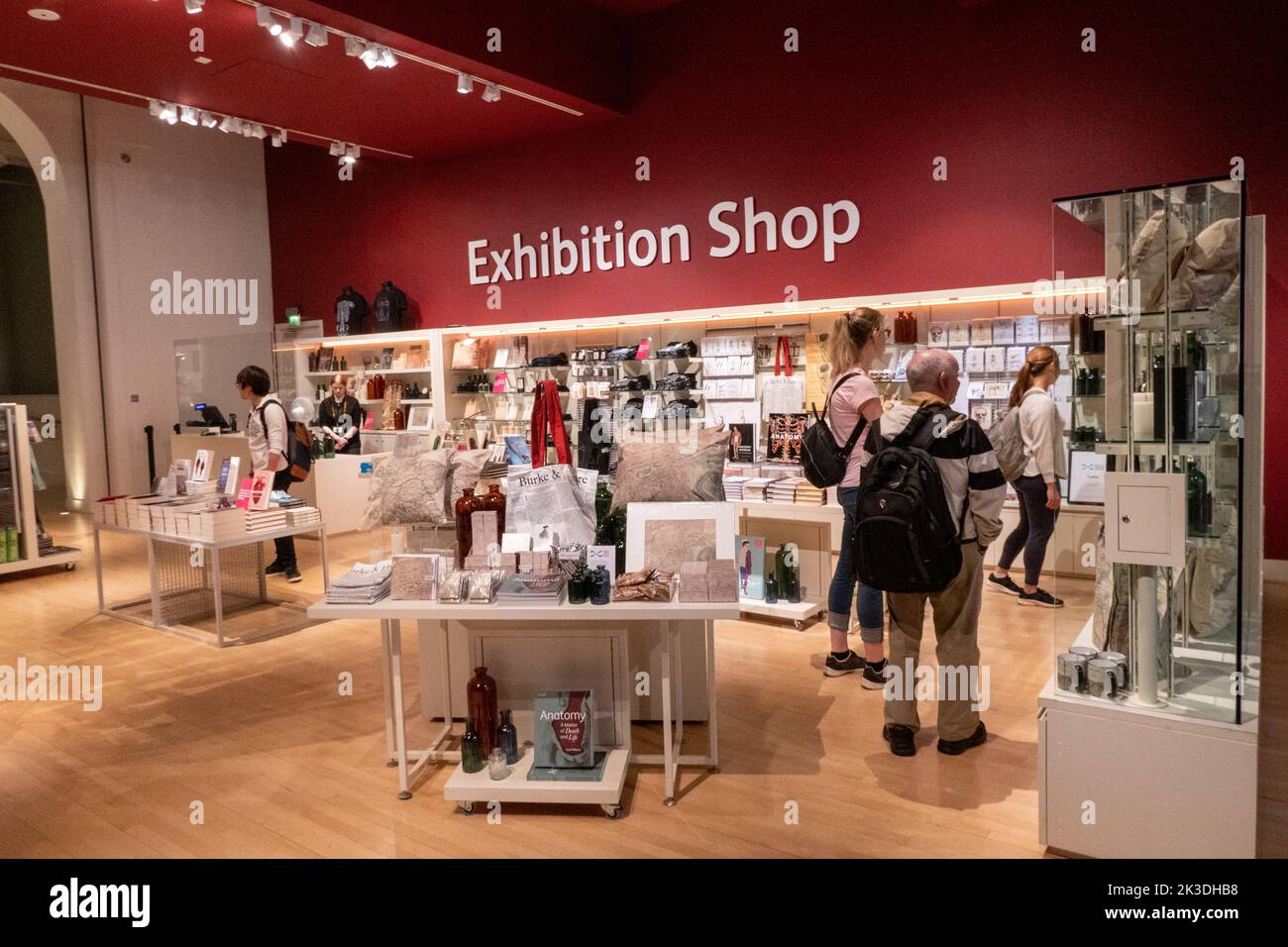 Ausstellungsladen im Scottish Museum in Edinburgh, Schottland Stockfoto