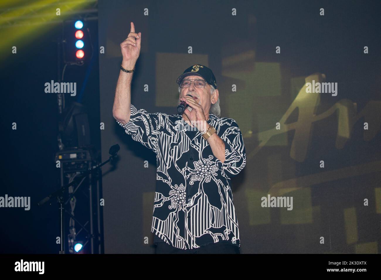 Karl-Heinz Ulrich von den Amigos bei der 'für unsere Freunde' Tour in der Messe-und Veranstaltungshalle. Löbau, 25.09.2022 Stockfoto