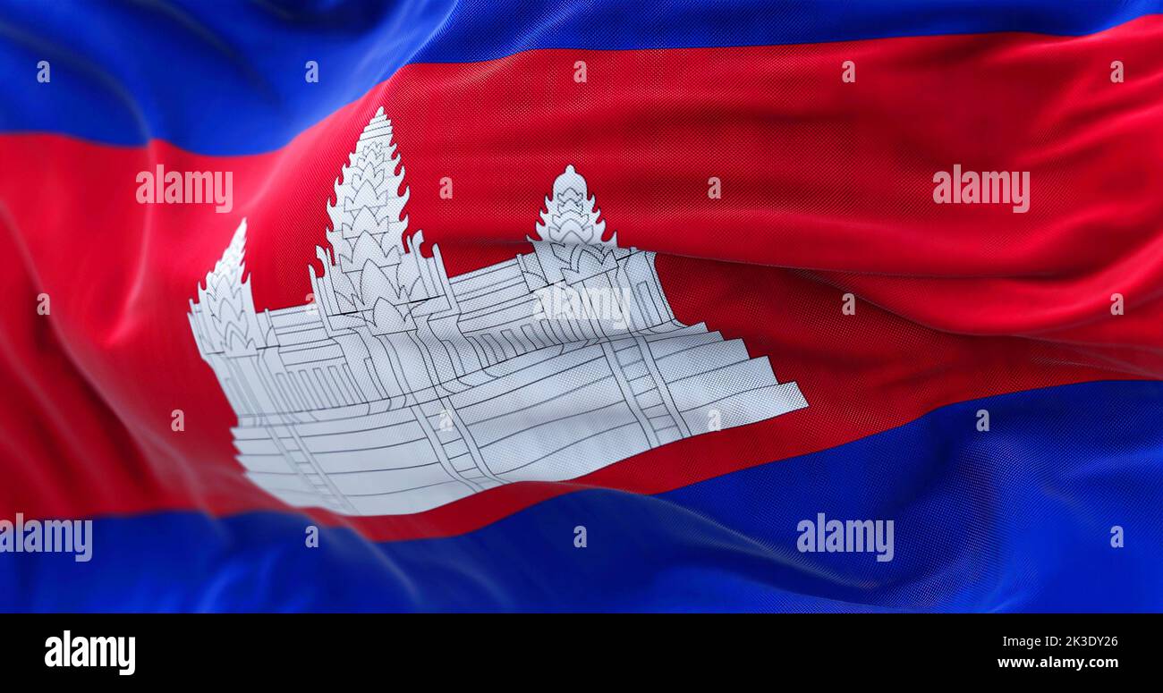Nahaufnahme der im Wind wehenden kambodschanischen Nationalflagge. Das Königreich Kambodscha ist ein Land in Südostasien. Texturierter Hintergrund aus Stoff Stockfoto