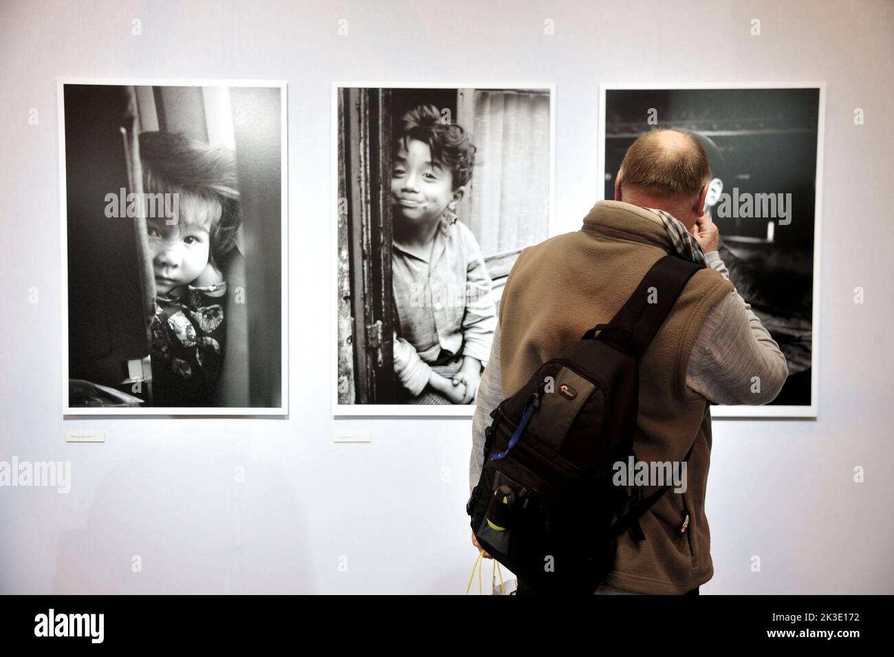 Fotografin Sabine Weiss auf der Messe „Paris Photo“ im November 2014 Stockfoto
