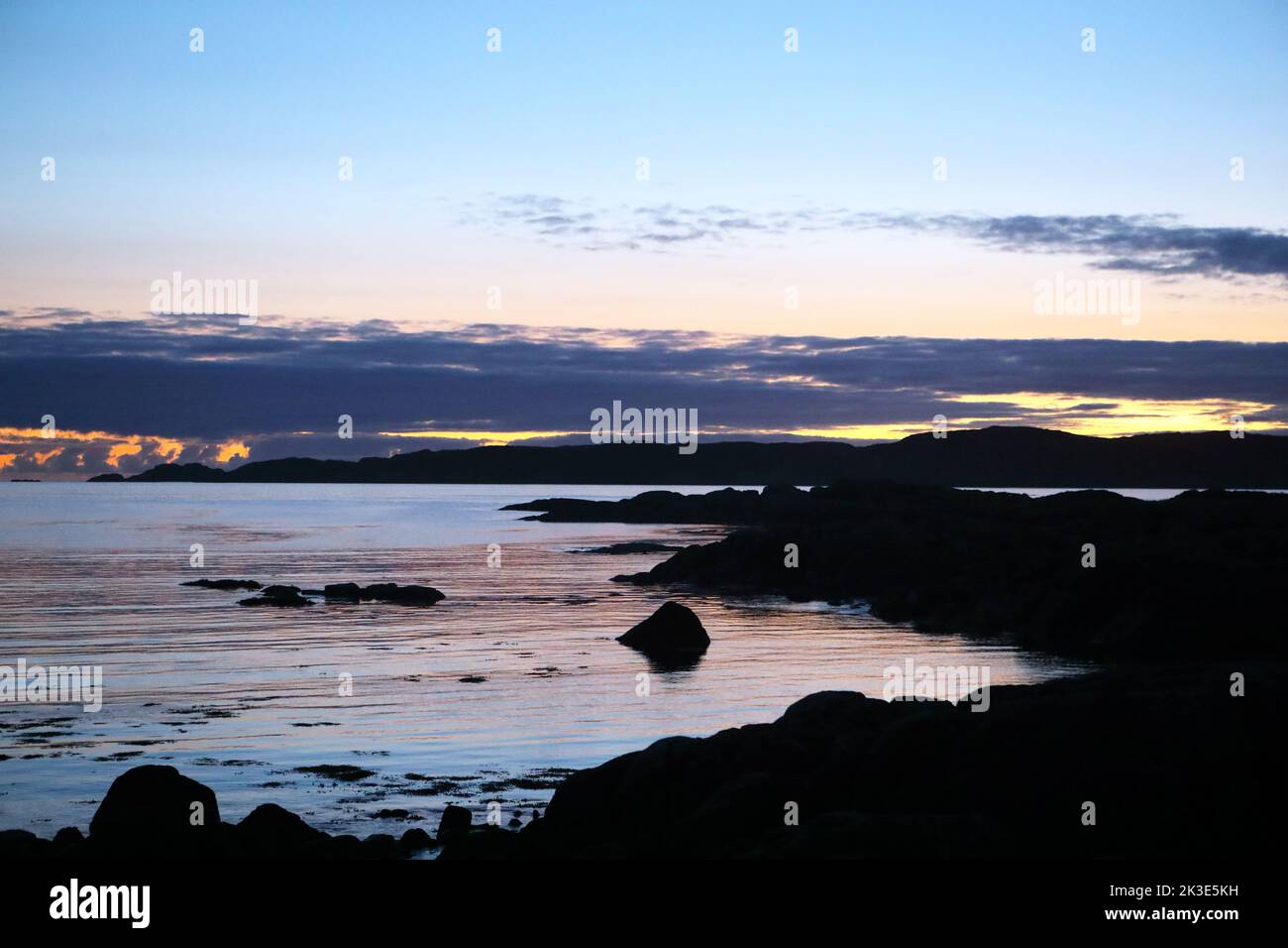 Sonnenuntergang über Iona von Fidden auf der Isle of Mull Stockfoto