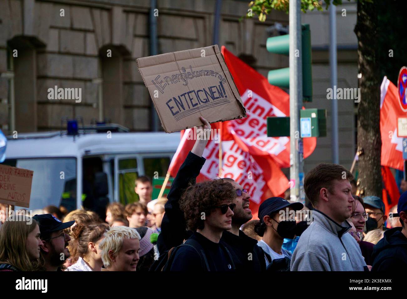 Berlin, Deutschland, 23.09.2022, Demonstrator hält Zeichen beim Klimaschlag Stockfoto