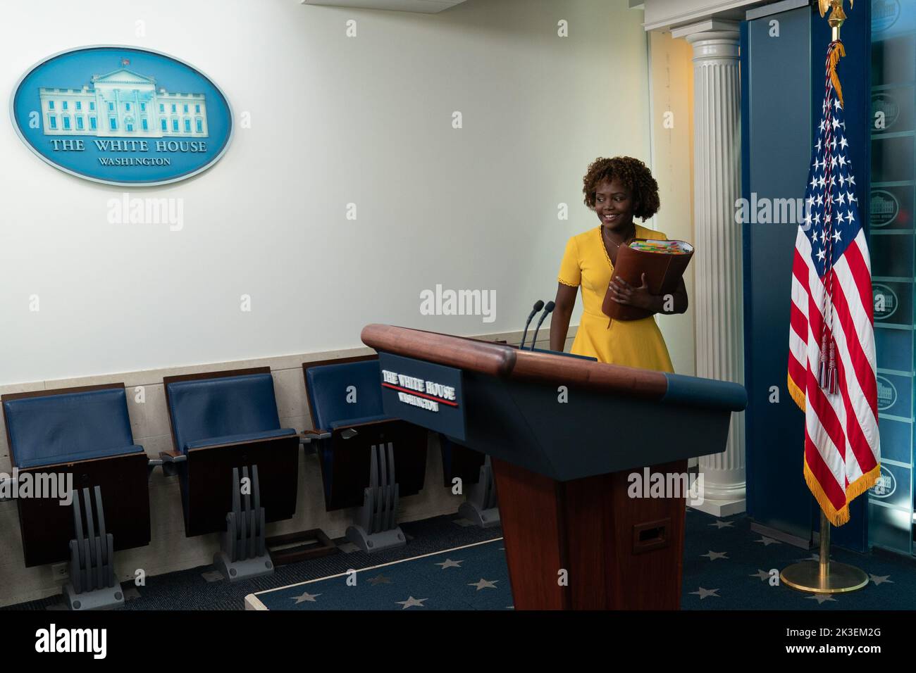Die Pressesprecherin des Weißen Hauses, Karine JeanPierre, hält am 26