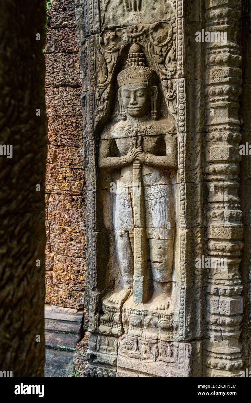 Kambodscha. Siem Reap. Der archäologische Park von Angkor. Eine Flachreliefskulptur einer Deva in Preah Khan, Hindu-Tempel aus dem 12.. Jahrhundert Stockfoto