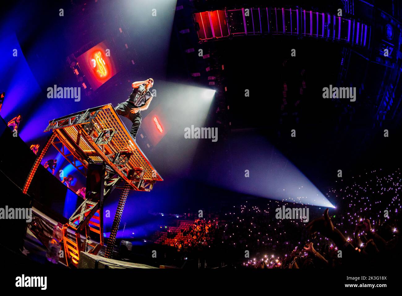 Mailand Italien 25. September 2022 Sfera Ebbasta - Famoso Tour - live im Mediolanum Forum Assago © Andrea Ripamonti / Alamy Stockfoto