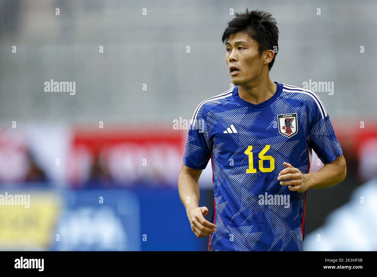 DÜSSELDORF Takehiro Tomiyasu aus Japan beim Freundschaftspiel Japan