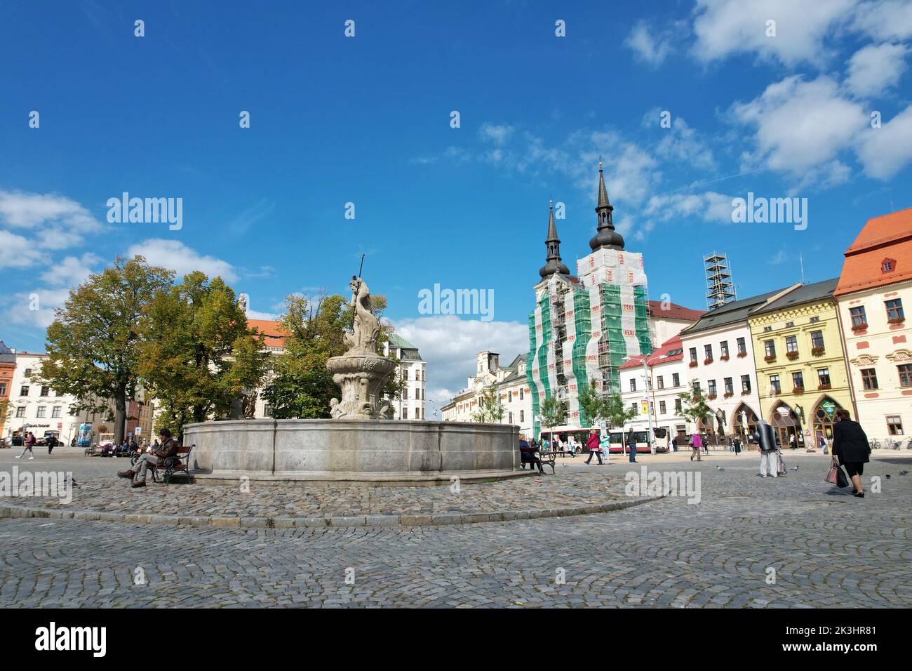 Jihlava historisches Stadtzentrum der Region Vysocina der Tschechischen republik, Kirchen, Brunnen und frühere kommunistische Su Stockfoto