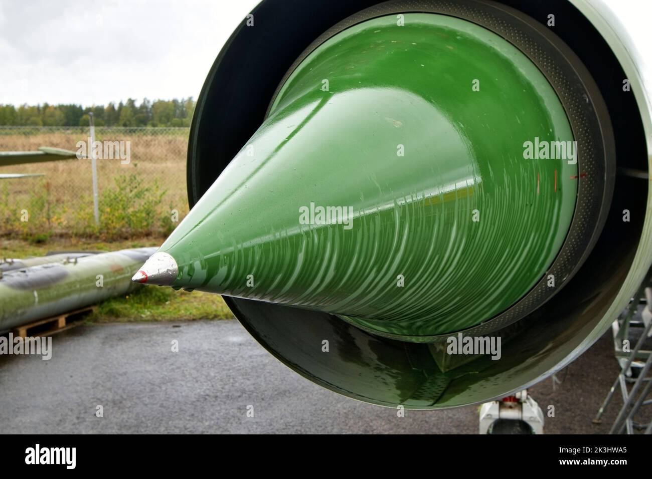 Vorderansicht der Nase und des Einlasses des sowjetischen Mikojan-Gurewitsch MIG-21bis Stockfoto